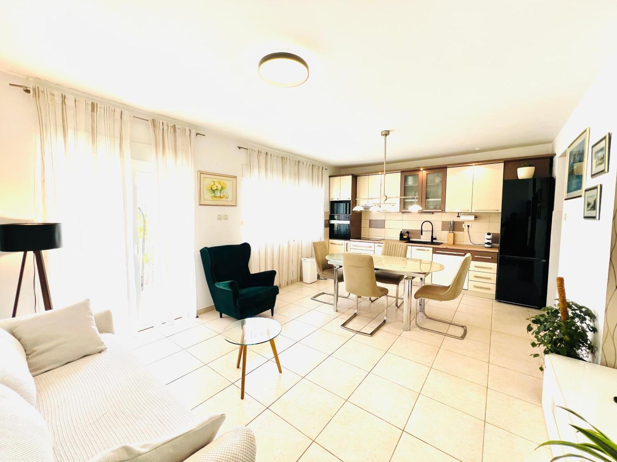 Apartment Sirius Podstrana Luaran gambar