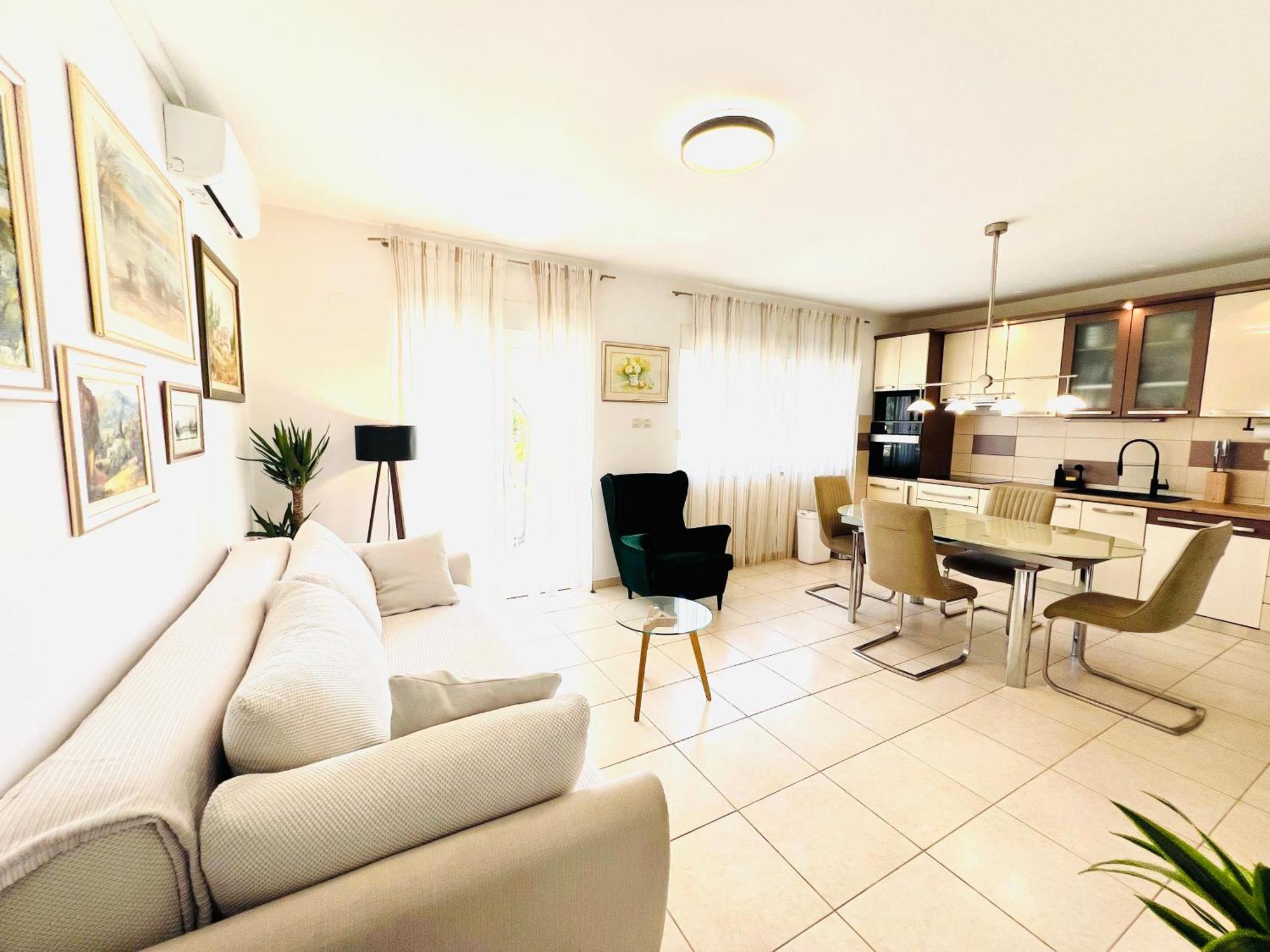 Apartment Sirius Podstrana Luaran gambar