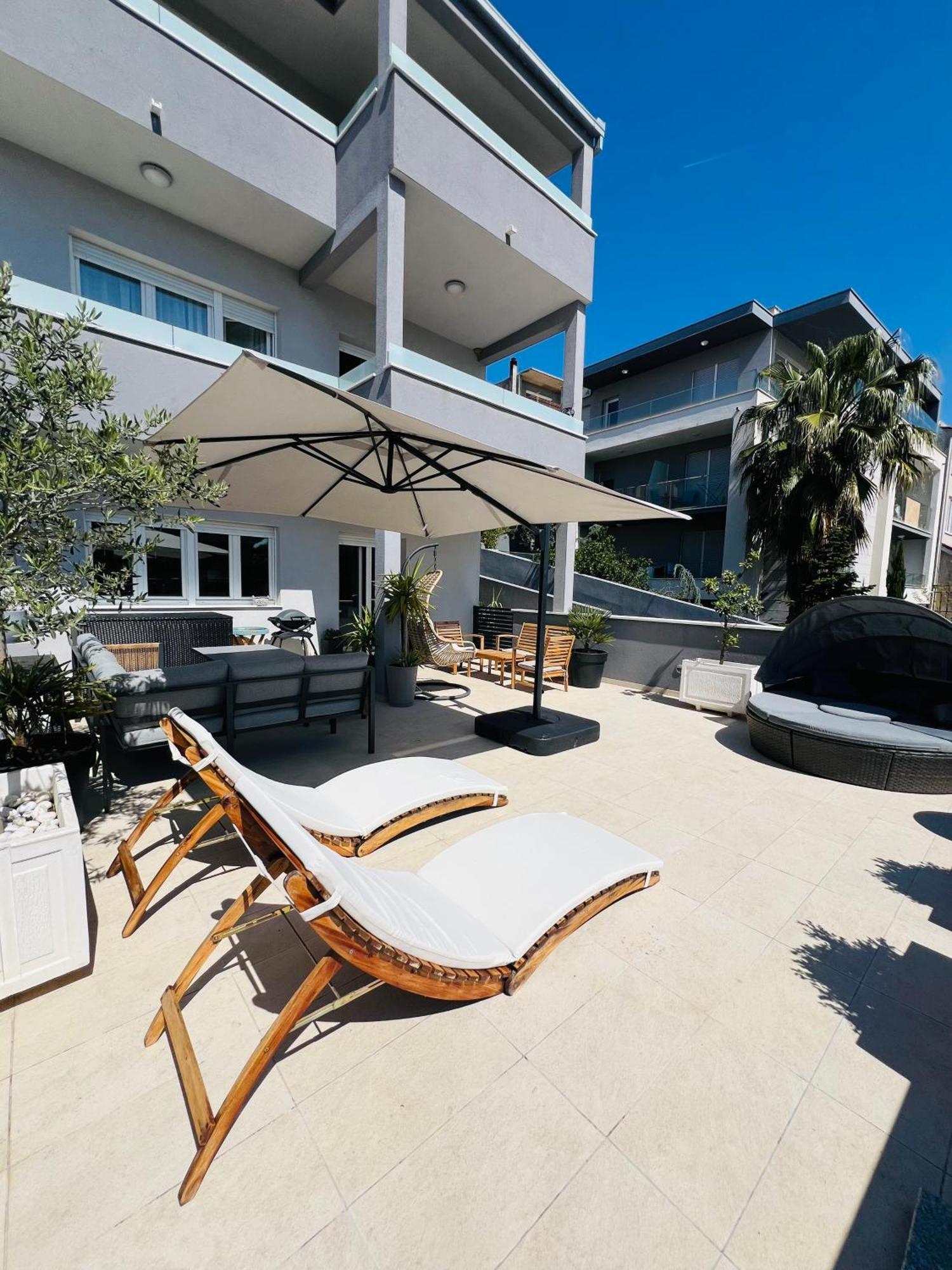 Apartment Sirius Podstrana Luaran gambar